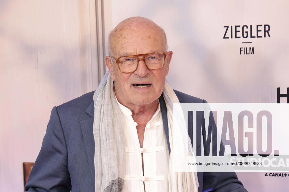 Volker Schloendorff bei der Heimsuchung Film Premiere am 6.10.2026 im Kino International in Berlin Volker Schloendorff attends the premiere of Heimsuchung The Beloved at Kino International on October 6, 2026l in Berlin, Germany Heimsuchung Filmpremiere in Berlin