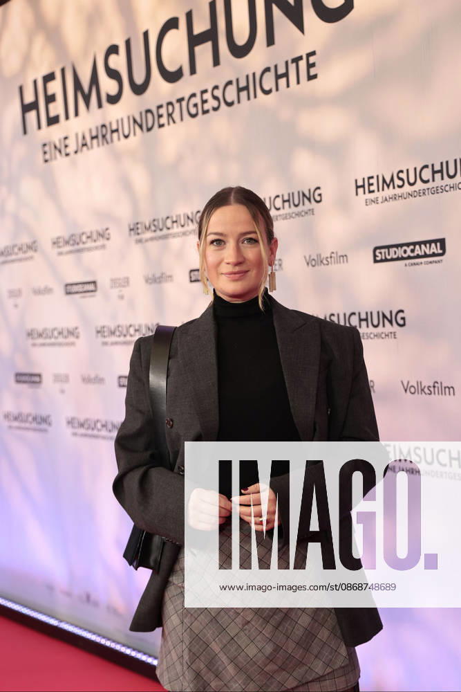 Nina Gummich bei der Heimsuchung Film Premiere am 6.10.2026 im Kino International in Berlin Nina Gummich attends the premiere of Heimsuchung The Beloved at Kino International on October 6, 2026l in Berlin, Germany Heimsuchung Filmpremiere in Berlin