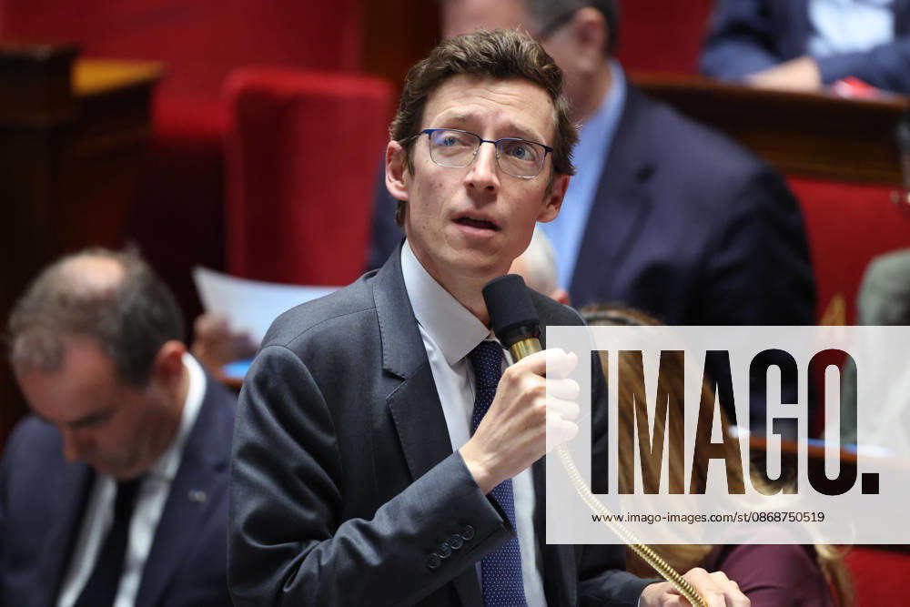 AssembleÌe Nationale - QAG du 6 octobre 2026 Edouard Geffray Sà ance des Questions d Actualità s au Gouvernement à l AssembleÌe Nationale à Paris, le 6 octobre 2026. Current Affairs Question Period with the Government at the National Assembly in Paris