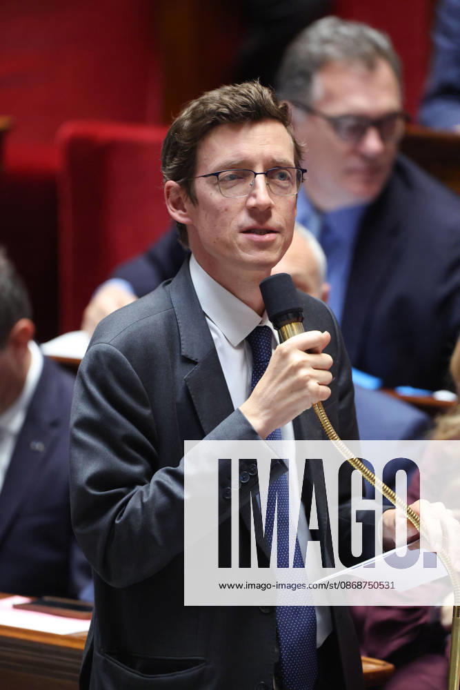 AssembleÌe Nationale - QAG du 6 octobre 2026 Edouard Geffray Sà ance des Questions d Actualità s au Gouvernement à l AssembleÌe Nationale à Paris, le 6 octobre 2026. Current Affairs Question Period with the Government at the National Assembly in Paris