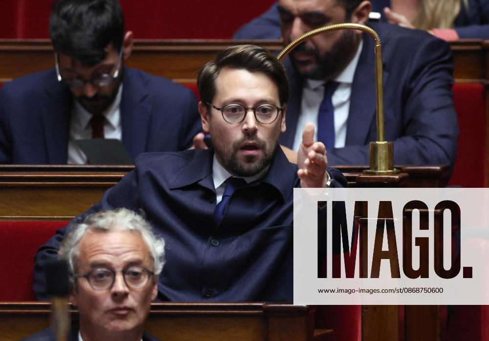 AssembleÌe Nationale - QAG du 6 octobre 2026 Benjamin Lucas-Lundy Sà ance des Questions d Actualità s au Gouvernement à l AssembleÌe Nationale à Paris, le 6 octobre 2026. Current Affairs Question Period with the Government at the National Assembly in Paris