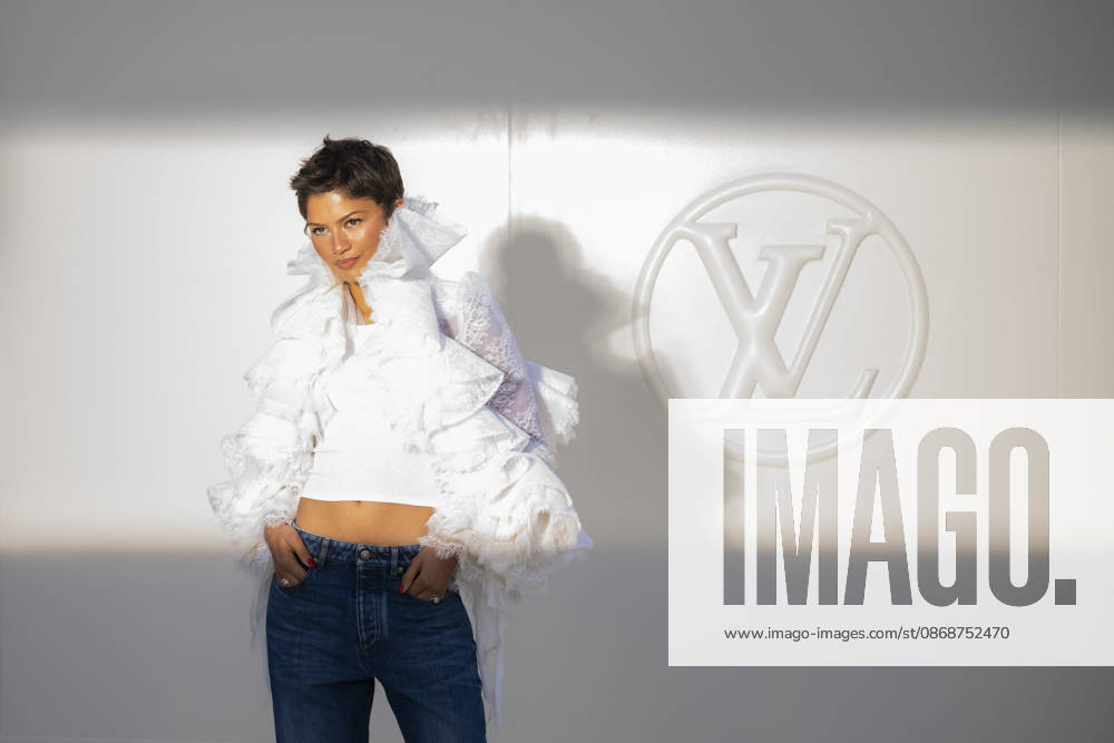 Louis Vuitton - Photocall - Paris Fashion Week EB Zendaya attends the Louis Vuitton Womenswear Spring Summer 2027 show as part of Paris Fashion Week on October 06, 2026 in Paris, France. Photo by Eliot Blondet ABACAPRESS.COM Paris France France