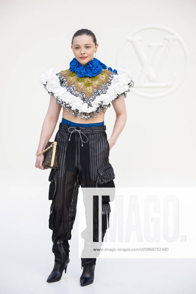 Louis Vuitton - Photocall - Paris Fashion Week EB Chloe Grace Moretz attends the Louis Vuitton Womenswear Spring Summer 2027 show as part of Paris Fashion Week on October 06, 2026 in Paris, France. Photo by Eliot Blondet ABACAPRESS.COM Paris France France