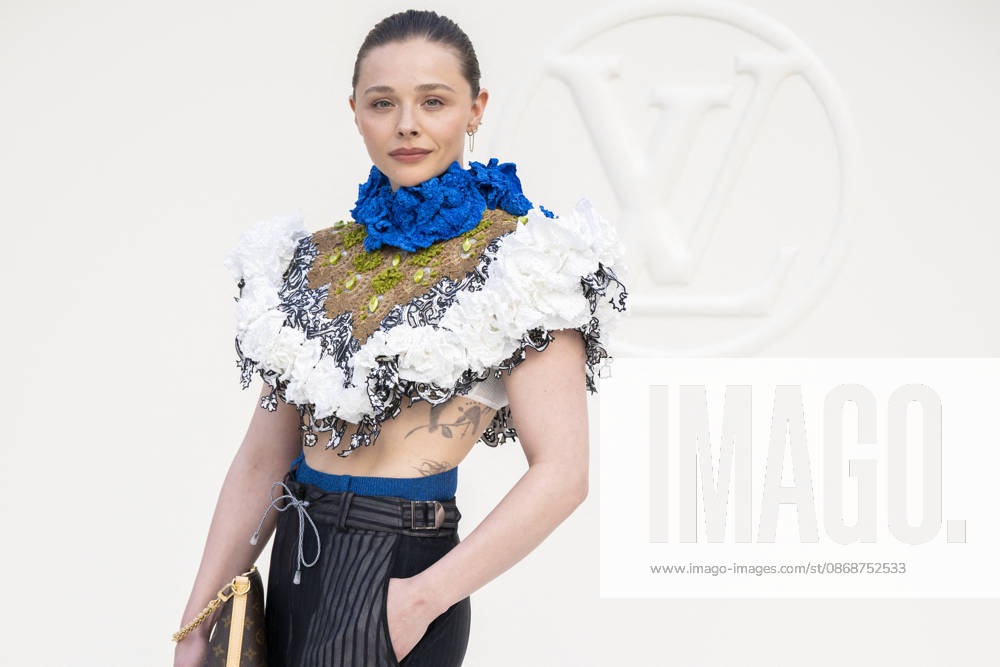 Louis Vuitton - Photocall - Paris Fashion Week EB Chloe Grace Moretz attends the Louis Vuitton Womenswear Spring Summer 2027 show as part of Paris Fashion Week on October 06, 2026 in Paris, France. Photo by Eliot Blondet ABACAPRESS.COM Paris France France