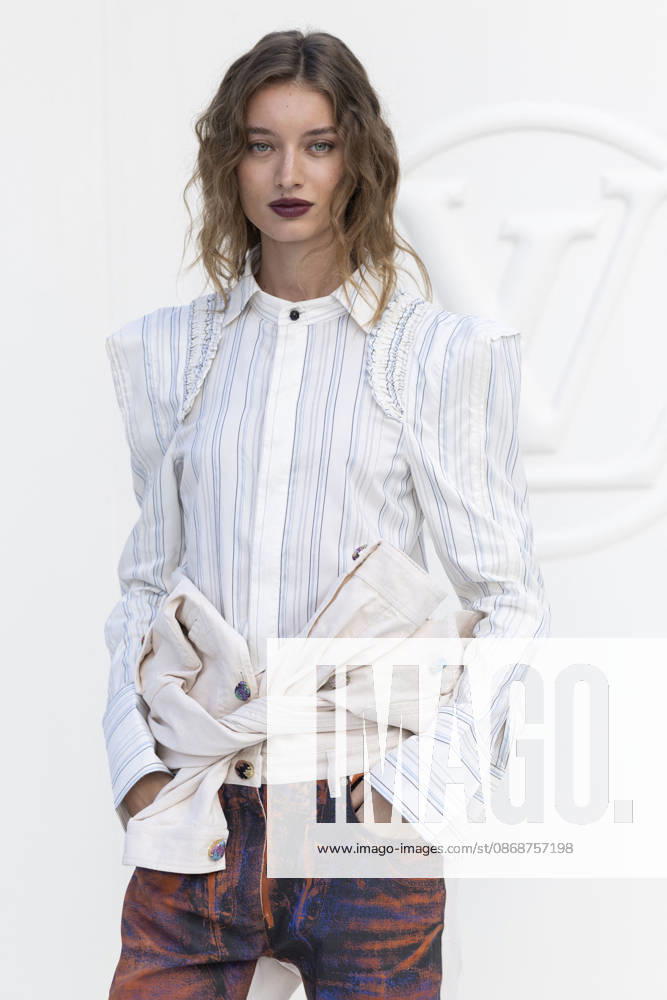 Giulia Maenza at the photocall for the Louis Vuitton Women’s Ready-to-Wear Spring Summer 2027 show during Paris Fashion Week (PFW) at the Cité internationale universitaire de Paris, France, on October 6, 2026. Olivier Borde, Bestimage. Photocall at the Louis Vuitton Women’s Ready-to-Wear Spring Summer 2027 show as part of Paris Fashion Week on October 6, 2026, in Paris, France.