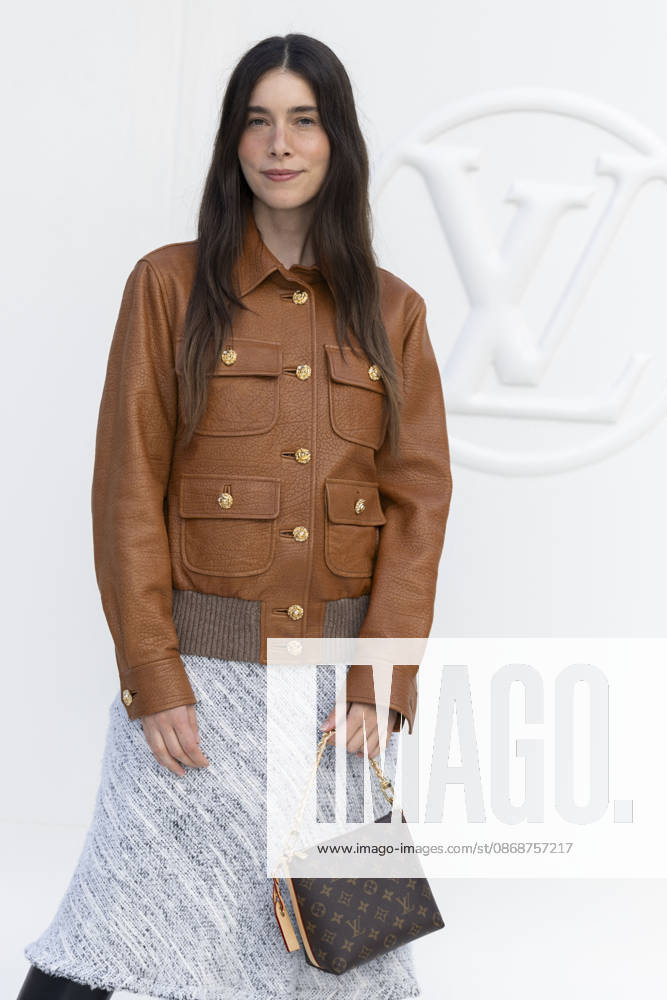 Danielle Haim at the photocall for the Louis Vuitton Women s Ready-to-Wear Spring Summer 2027 show during Paris Fashion Week (PFW) at the Cité internationale universitaire de Paris, France, on October 6, 2026. Olivier Borde, Bestimage. Photocall at the Louis Vuitton Women’s Ready-to-Wear Spring Summer 2027 show as part of Paris Fashion Week on October 6, 2026, in Paris, France.
