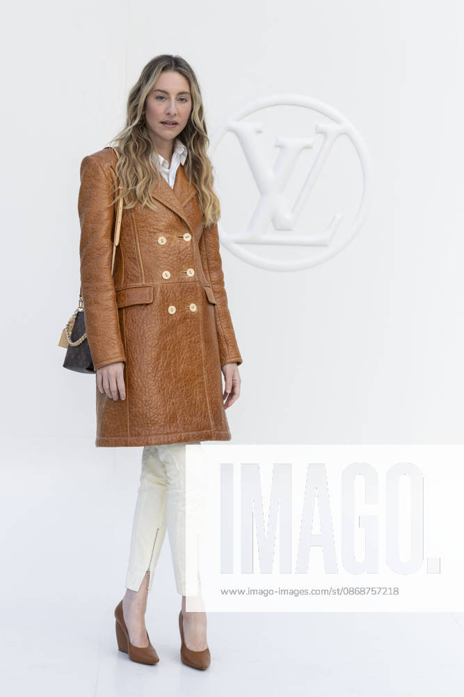 Este Haim at the photocall for the Louis Vuitton Women’s Ready-to-Wear Spring Summer 2027 show during Paris Fashion Week (PFW) at the Cité internationale universitaire de Paris, France, on October 6, 2026. Olivier Borde, Bestimage. Photocall at the Louis Vuitton Women’s Ready-to-Wear Spring Summer 2027 show as part of Paris Fashion Week on October 6, 2026, in Paris, France.