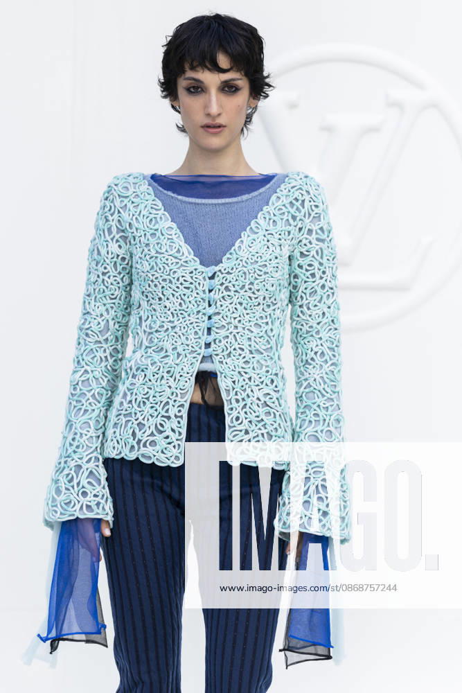 Olivia Nuss at the photocall for the Louis Vuitton Spring Summer 2027 Women’s Ready-to-Wear collection show during Paris Fashion Week (PFW) at the Cité internationale universitaire de Paris, France, on October 6, 2026. Olivier Borde, Bestimage. Photocall at the Louis Vuitton Women’s Ready-to-Wear Spring Summer 2027 show as part of Paris Fashion Week on October 6, 2026, in Paris, France.