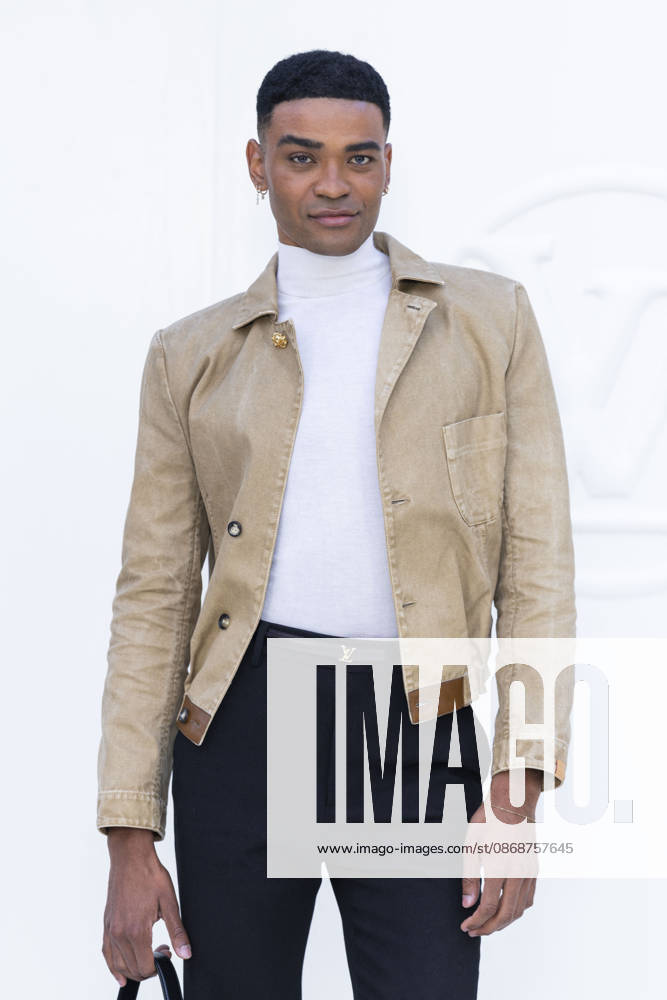 Owen Thiele at the photocall for the Louis Vuitton Spring Summer 2027 Women’s Ready-to-Wear collection during Paris Fashion Week (PFW) at the Cité internationale universitaire de Paris, France, on October 6, 2026. Olivier Borde, Bestimage. Photocall at the Louis Vuitton Women’s Ready-to-Wear Spring Summer 2027 show as part of Paris Fashion Week on October 6, 2026, in Paris, France.