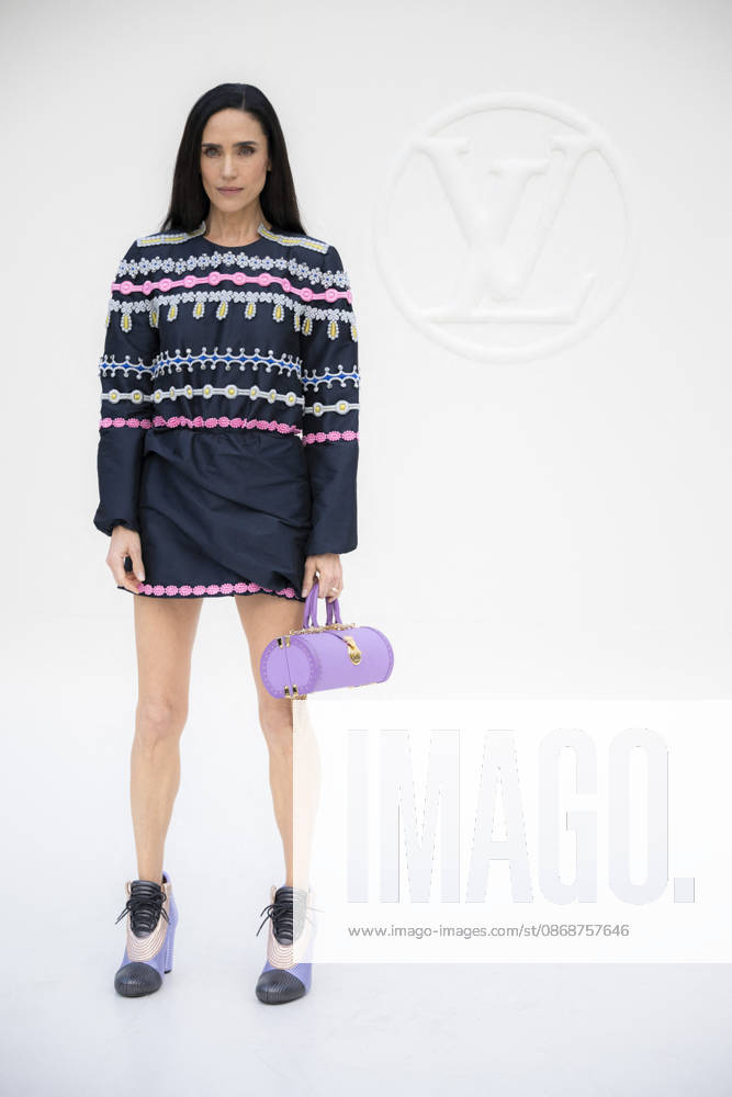 Louis Vuitton - Photocall - Paris Fashion Week EB Jennifer Connelly attends the Louis Vuitton Womenswear Spring Summer 2027 show as part of Paris Fashion Week on October 06, 2026 in Paris, France. Photo by Eliot Blondet ABACAPRESS.COM Paris France France
