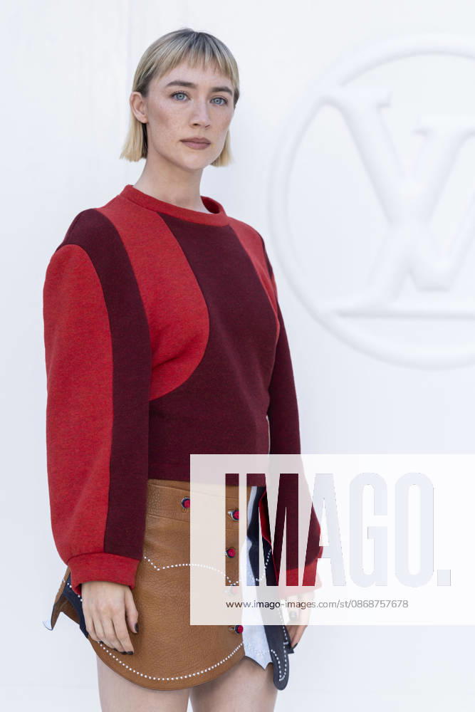 Saoirse Ronan at the photocall for the Louis Vuitton Women’s Ready-to-Wear Spring Summer 2027 show during Paris Fashion Week (PFW) at the Cité internationale universitaire de Paris, France, on October 6, 2026. Olivier Borde, Bestimage. Photocall at the Louis Vuitton Women’s Ready-to-Wear Spring Summer 2027 show as part of Paris Fashion Week on October 6, 2026, in Paris, France.