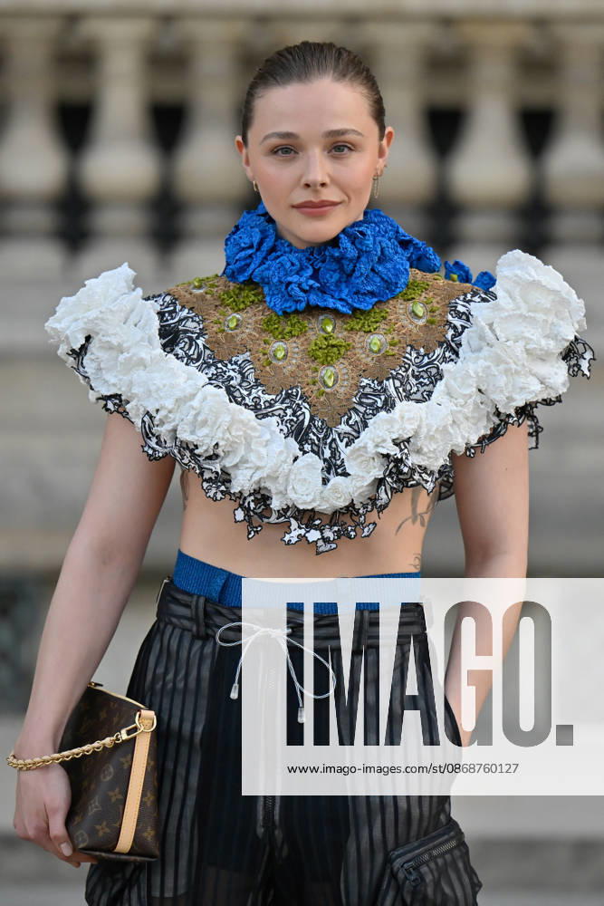 PFW Louis Vuitton Outside Arrivals Chloe Grace Moretz arriving at Louis Vuitton show during Paris Fashion Week, in Paris, France on 6 October 2026. Photo by Julien Reynaud APS-Medias ABACAPRESS.COM Paris France
