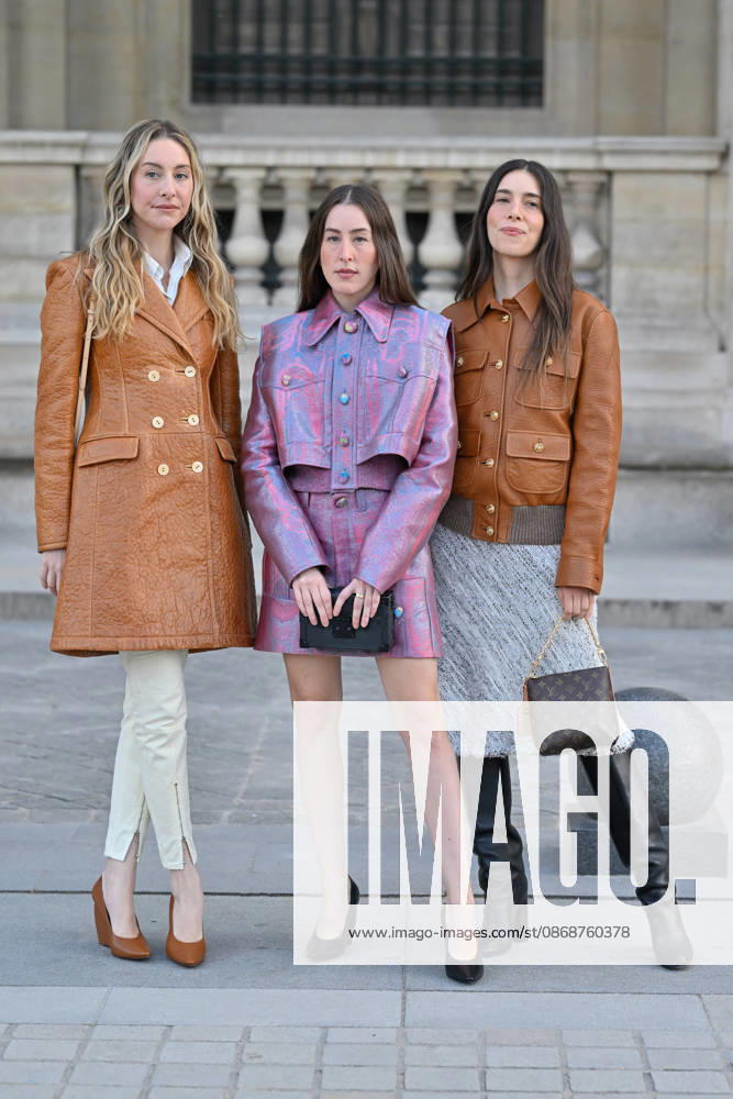 PFW Louis Vuitton Outside Arrivals Este Haim, Alana Haim, Danielle Haim arriving at Louis Vuitton show during Paris Fashion Week, in Paris, France on 6 October 2026. Photo by Julien Reynaud APS-Medias ABACAPRESS.COM Paris France