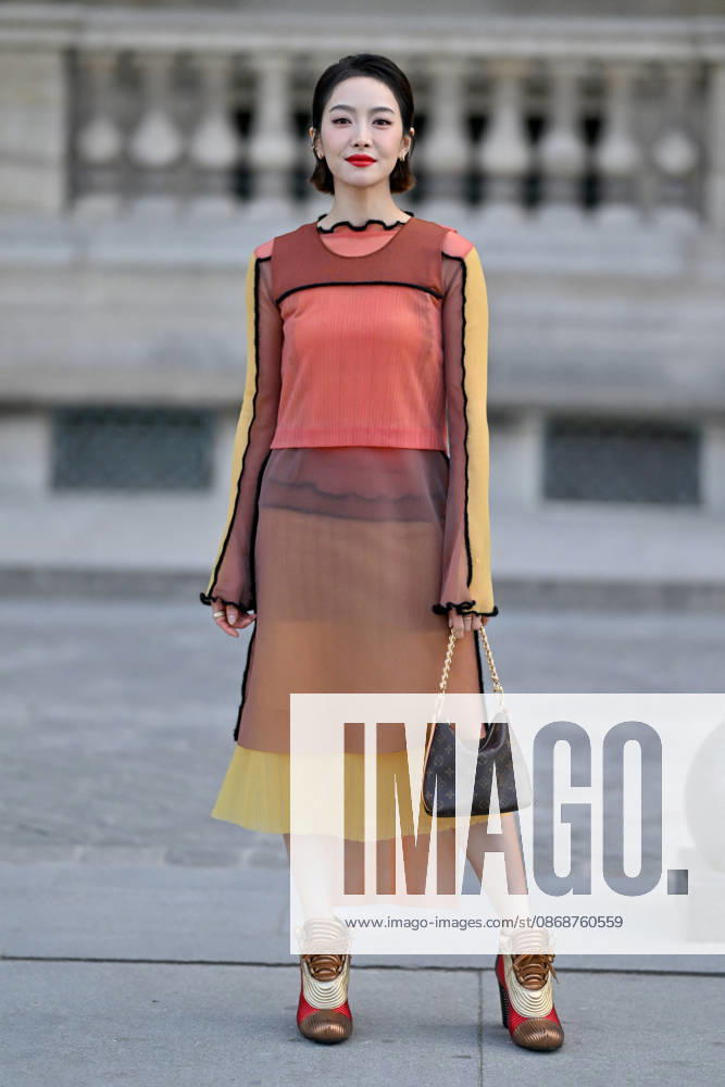 PFW Louis Vuitton Outside Arrivals Victoria Song arriving at Louis Vuitton show during Paris Fashion Week, in Paris, France on 6 October 2026. Photo by Julien Reynaud APS-Medias ABACAPRESS.COM Paris France
