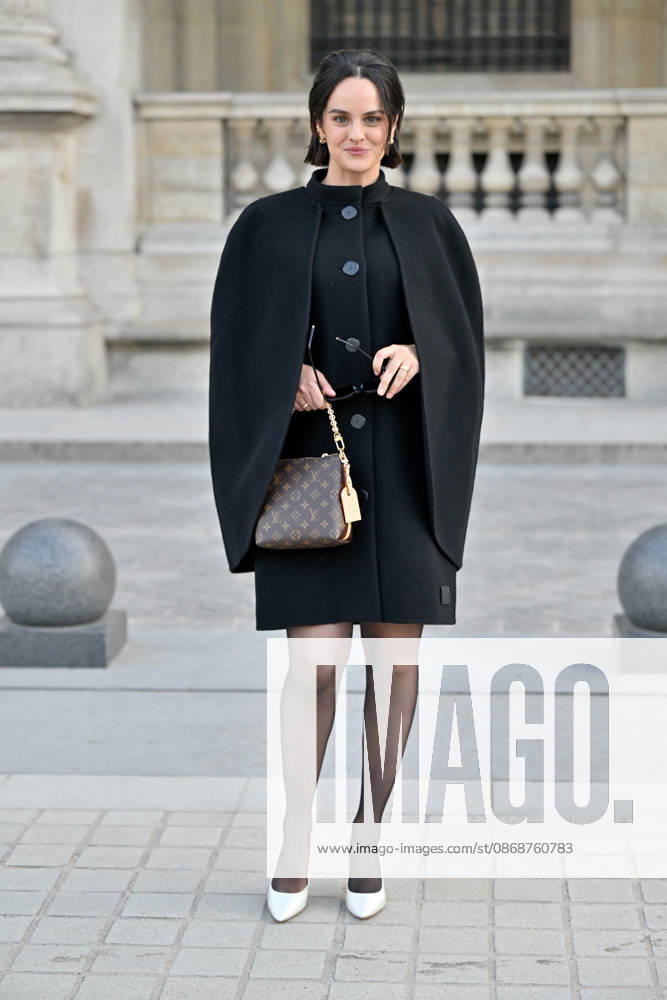 PFW Louis Vuitton Outside Arrivals Noemie Merlant arriving at Louis Vuitton show during Paris Fashion Week, in Paris, France on 6 October 2026. Photo by Julien Reynaud APS-Medias ABACAPRESS.COM Paris France