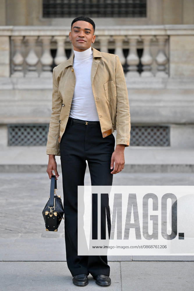 PFW Louis Vuitton Outside Arrivals Owen Thiele arriving at Louis Vuitton show during Paris Fashion Week, in Paris, France on 6 October 2026. Photo by Julien Reynaud APS-Medias ABACAPRESS.COM Paris France
