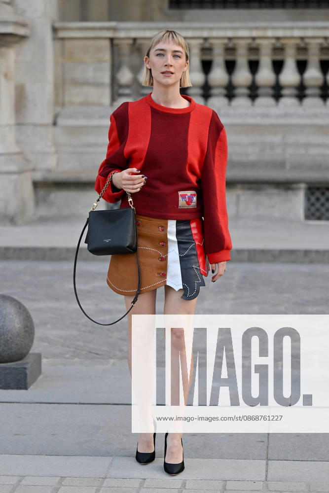 PFW Louis Vuitton Outside Arrivals Saoirse Ronan arriving at Louis Vuitton show during Paris Fashion Week, in Paris, France on 6 October 2026. Photo by Julien Reynaud APS-Medias ABACAPRESS.COM Paris France