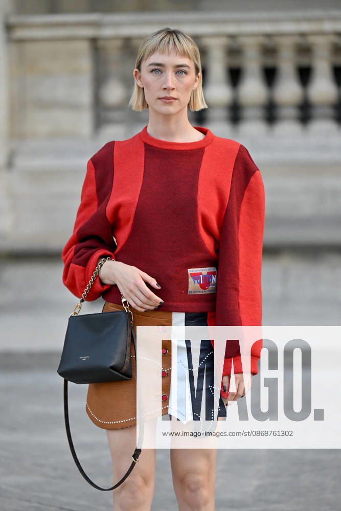 PFW Louis Vuitton Outside Arrivals Saoirse Ronan arriving at Louis Vuitton show during Paris Fashion Week, in Paris, France on 6 October 2026. Photo by Julien Reynaud APS-Medias ABACAPRESS.COM Paris France