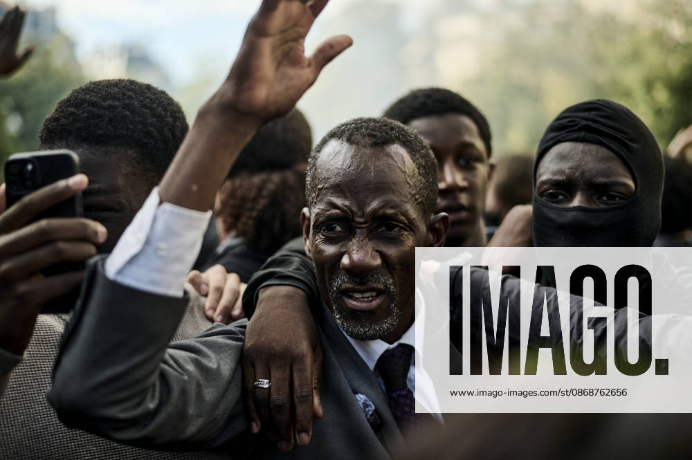 Saint-Denis Mayor Bally Bagayoko trying to call for calm, during high school students protest in Paris, on October 6, 2026. - 06 10 2026 - France Ile-de-France (region) Paris - AntoninxBuratx Pictorium LePictorium_0342080