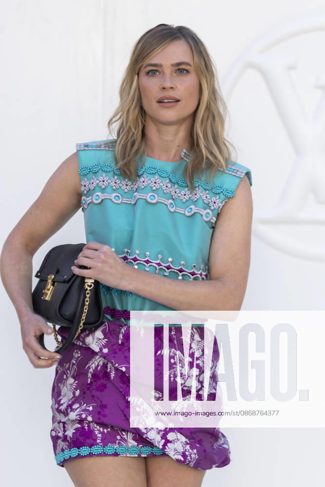 Jeanne Goursaud at the photocall for the Louis Vuitton Women’s Ready-to-Wear Spring Summer 2027 show during Paris Fashion Week (PFW) at the Cité internationale universitaire de Paris, France, on October 6, 2026. Olivier Borde, Bestimage. Photocall at the Louis Vuitton Women’s Ready-to-Wear Spring Summer 2027 show as part of Paris Fashion Week on October 6, 2026, in Paris, France.
