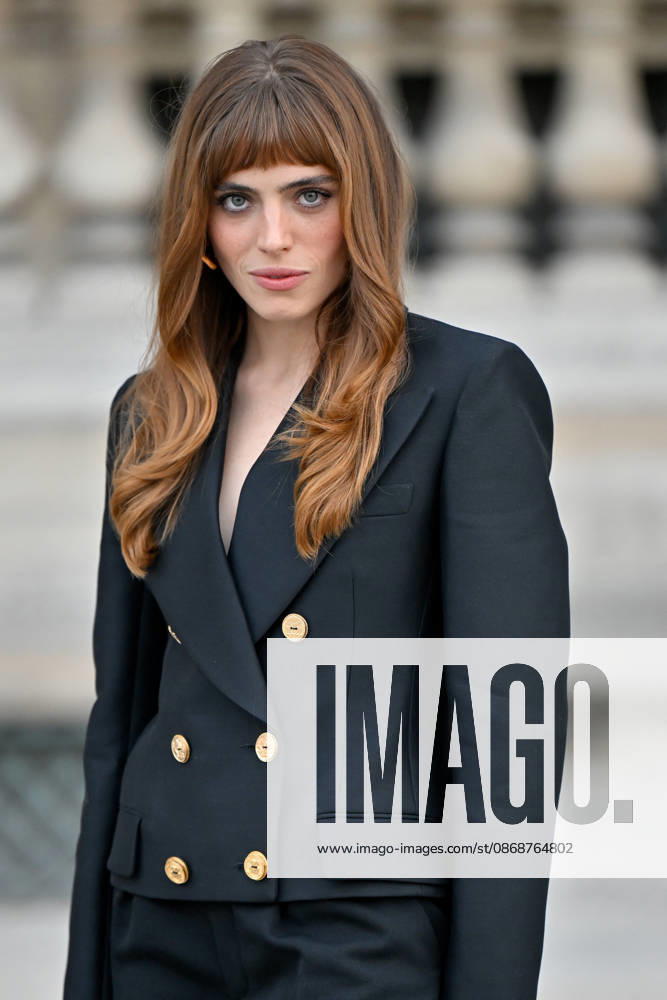 PFW Louis Vuitton Outside Arrivals Bella Maclean arriving at Louis Vuitton show during Paris Fashion Week, in Paris, France on 6 October 2026. Photo by Julien Reynaud APS-Medias ABACAPRESS.COM Paris France