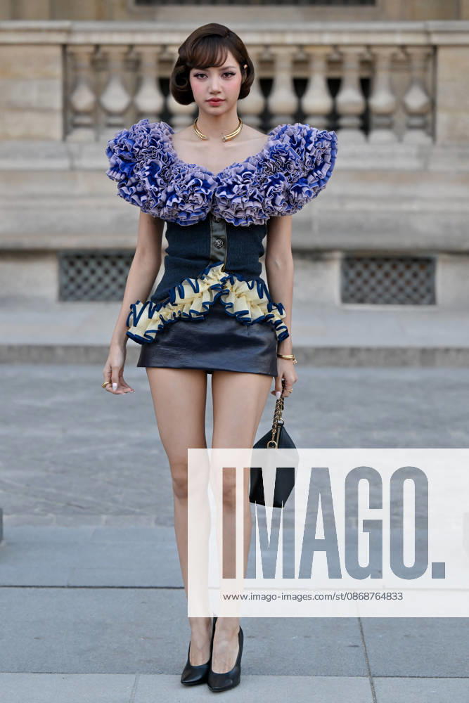 PFW Louis Vuitton Outside Arrivals Lisa arriving at Louis Vuitton show during Paris Fashion Week, in Paris, France on 6 October 2026. Photo by Julien Reynaud APS-Medias ABACAPRESS.COM Paris France