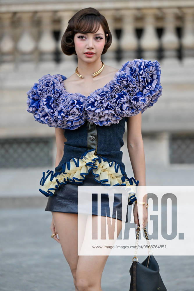 PFW Louis Vuitton Outside Arrivals Lisa arriving at Louis Vuitton show during Paris Fashion Week, in Paris, France on 6 October 2026. Photo by Julien Reynaud APS-Medias ABACAPRESS.COM Paris France