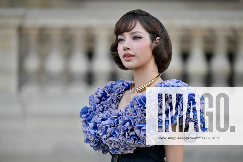 PFW Louis Vuitton Outside Arrivals Lisa arriving at Louis Vuitton show during Paris Fashion Week, in Paris, France on 6 October 2026. Photo by Julien Reynaud APS-Medias ABACAPRESS.COM Paris France