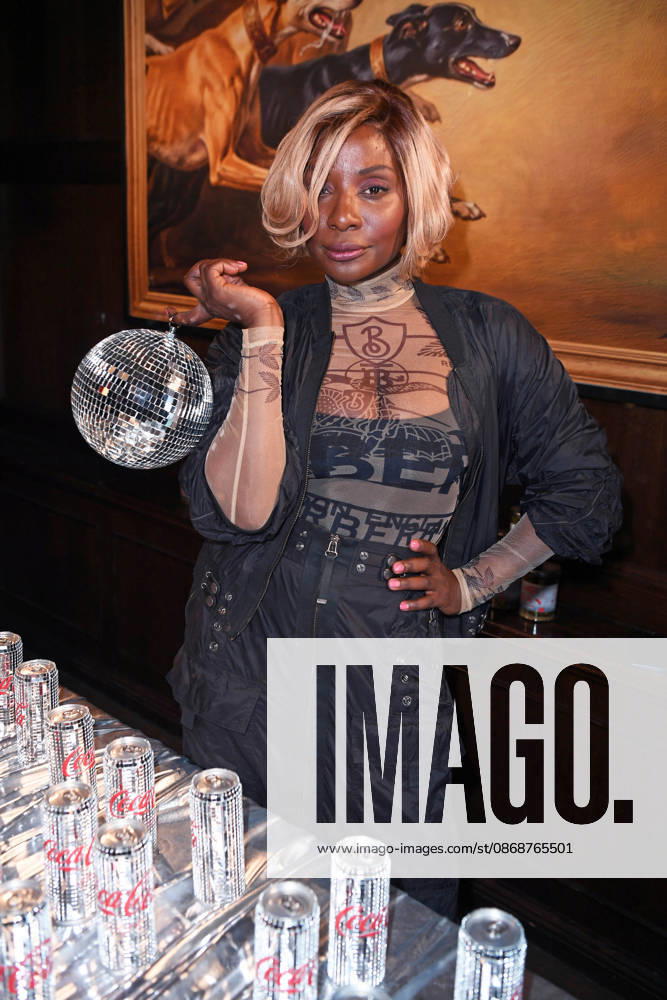 Nikeata Thompson bei der COKE LIGHT EXPERIENCE X BRUCE DARNELL im Borchardt in Berlin am 06.10.2026