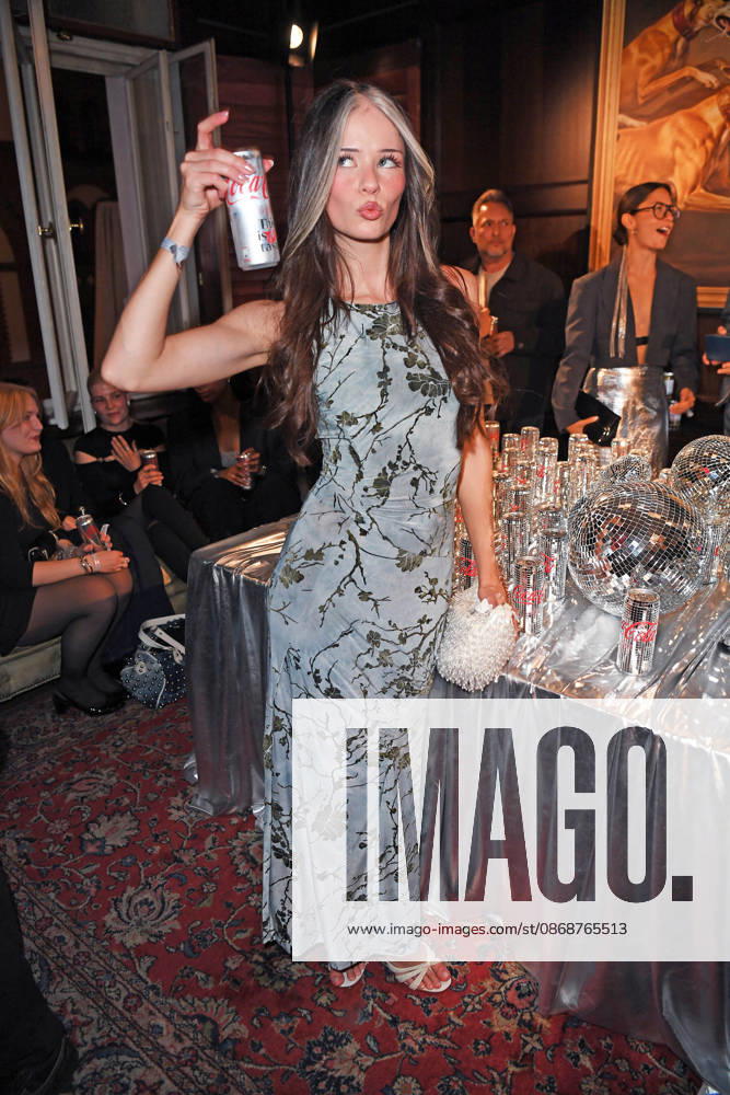 Nadine Breaty bei der COKE LIGHT EXPERIENCE X BRUCE DARNELL im Borchardt in Berlin am 06.10.2026
