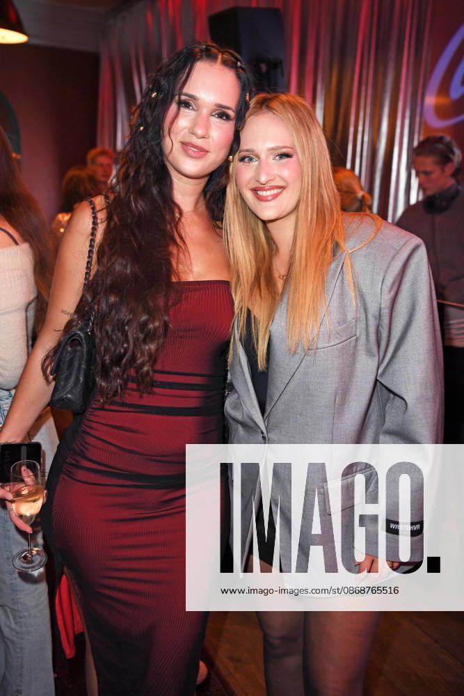 Vanessa Borck mit Freundin Lara Denona bei der COKE LIGHT EXPERIENCE X BRUCE DARNELL im Borchardt in Berlin am 06.10.2026