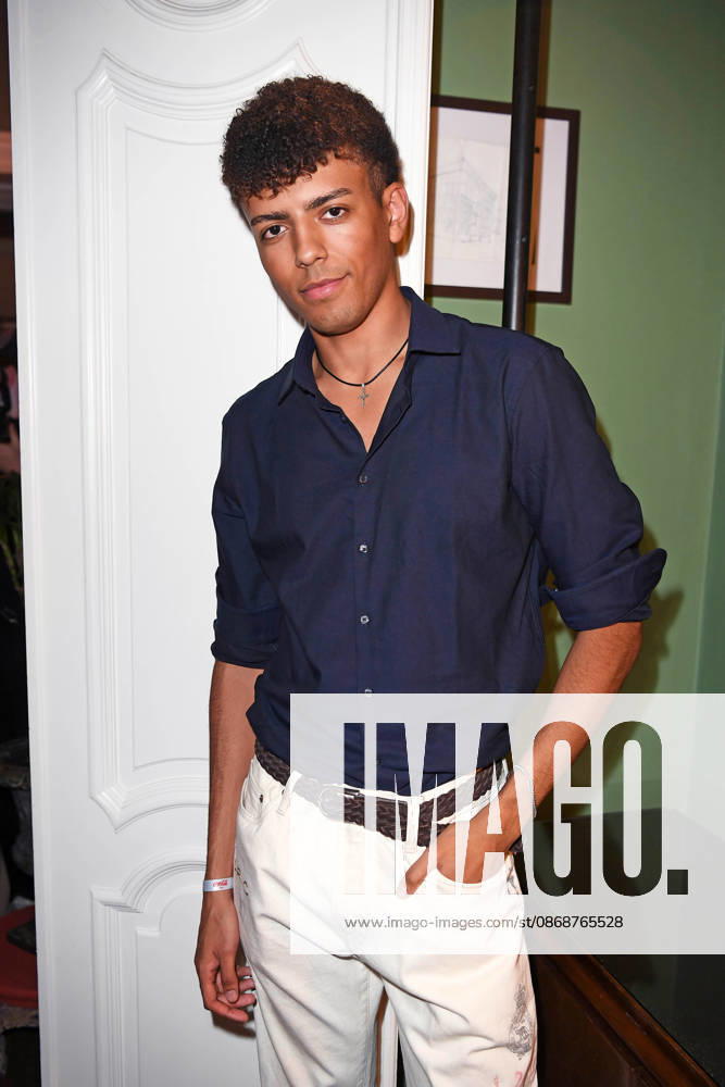 Louis Philippson bei der COKE LIGHT EXPERIENCE X BRUCE DARNELL im Borchardt in Berlin am 06.10.2026