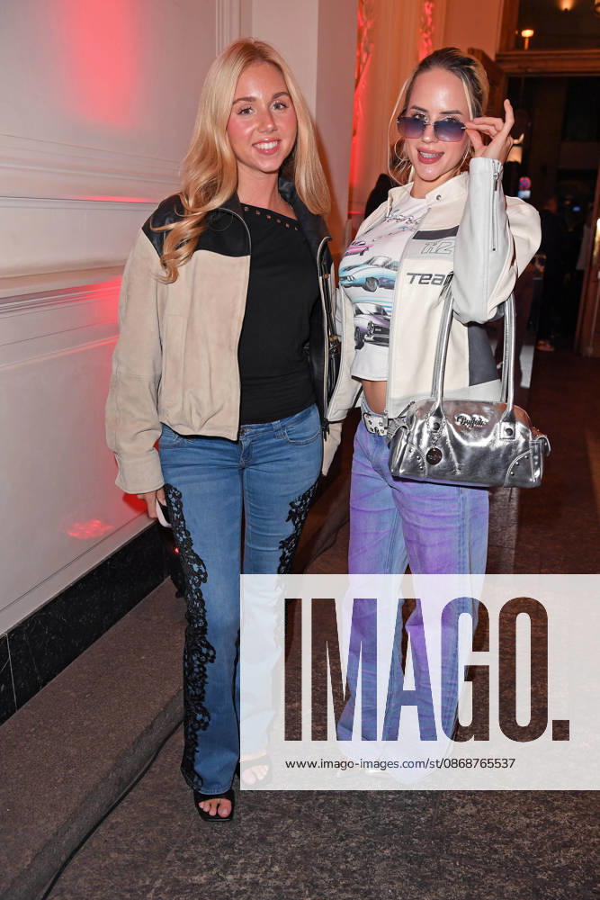 Dalia Mya Schmidt-Foss, Gina Beckmann bei der COKE LIGHT EXPERIENCE X BRUCE DARNELL im Borchardt in Berlin am 06.10.2026