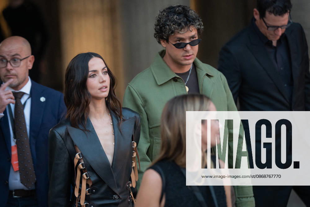 PFW - Louis Vuitton Front Row - Paris Cuban-Spanish actress Ana De Armas (L) and Venezuelan singer Alberto Beto Montenegro poses as she arrives ahead of the Louis Vuitton Women s Spring Summer 2027 collection fashion show as part of the Paris Fashion Week, in Paris, France on October 6, 2026. Photo by Alexis Jumeau ABACAPRESS.COM Paris France