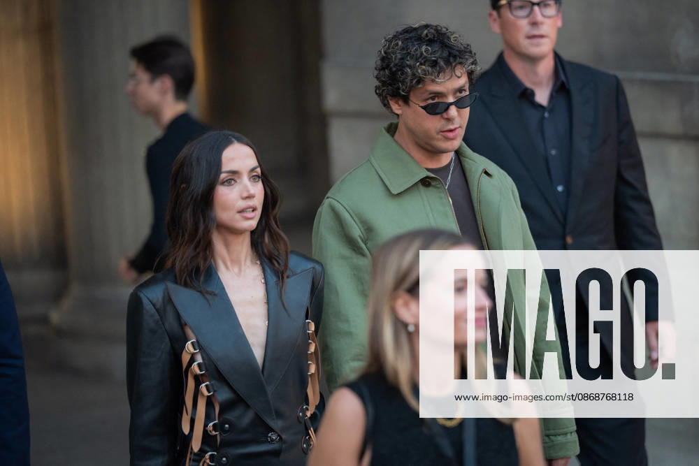 PFW - Louis Vuitton Front Row - Paris Cuban-Spanish actress Ana De Armas (L) and Venezuelan singer Alberto Beto Montenegro poses as she arrives ahead of the Louis Vuitton Women s Spring Summer 2027 collection fashion show as part of the Paris Fashion Week, in Paris, France on October 6, 2026. Photo by Alexis Jumeau ABACAPRESS.COM Paris France