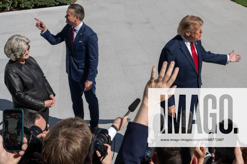 President Donald Trump departs the White House for a trip to Baltimore on October 6, 2026. President Trump was accompanied by Chief of Staff Susie Wiles and Defense Secretary Pete Hegseth. Washington USA - ZUMAl312 20261006_znp_l312_007