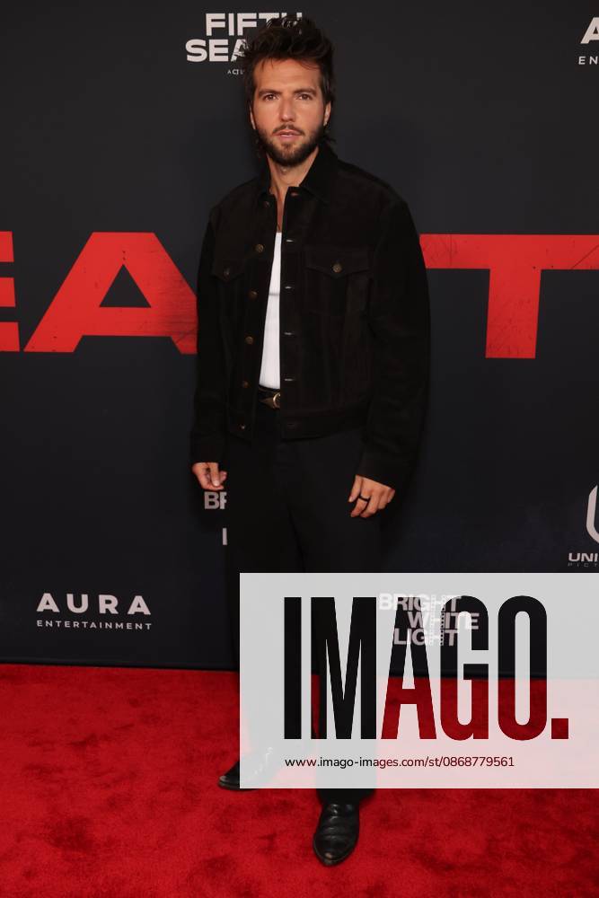 Los Angeles CA Oct 6: Guy Burnet at the film Premiere of The Beast on October6, 2026 Credit: USA - ZUMAa123 20261006_zaa_a123_158