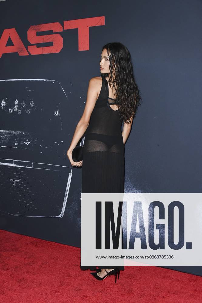 Kelly Gale at arrivals for THE BEAST Premiere, Academy Museum of Motion Pictures, Los Angeles, CA, October 06, 2026. Photo By: Elizabeth Goodenough Everett Collection THE BEAST Premiere PUBLICATIONXNOTxINxCANxCHNxFRAxITAxJPNxNORxPOLxRUSxESPxUKxUSA
