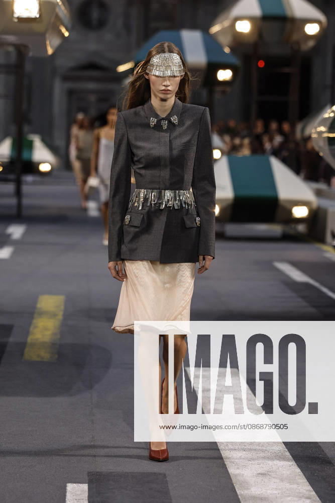 Louis Vuitton Women s Ready-to-Wear Spring Summer 2026 Collection Fashion Show during Paris Fashion Week, October 6, 2026 Louis Vuitton Women’s Ready-to-Wear Spring Summer 2026 Collection Fashion Show, during Paris Fashion Week on October 6, 2026, Paris, France