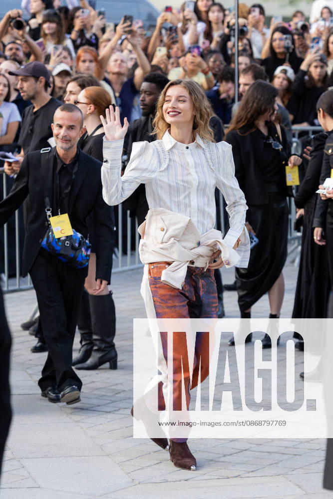 Giulia Maenza at the Louis Vuitton Women s Ready-to-Wear Spring Summer 2026 Collection fashion show during Paris Fashion Week, October 6, 2026 Florian Lavielle Bestimage Celebrities at the Louis Vuitton Women’s Ready-to-Wear Spring Summer 2026 Collection fashion show during Paris Fashion Week on October 6, 2026, Paris, France
