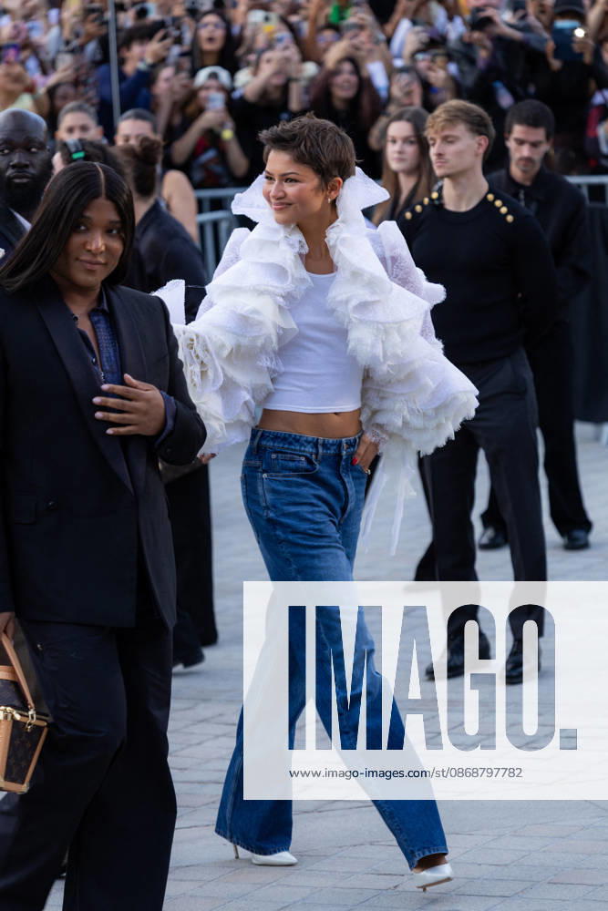 Zendaya and Law Roach at the Louis Vuitton Women s Ready-to-Wear Spring Summer 2026 Collection fashion show during Paris Fashion Week, October 6, 2026 Florian Lavielle Bestimage Celebrities at the Louis Vuitton Women’s Ready-to-Wear Spring Summer 2026 Collection fashion show during Paris Fashion Week on October 6, 2026, Paris, France