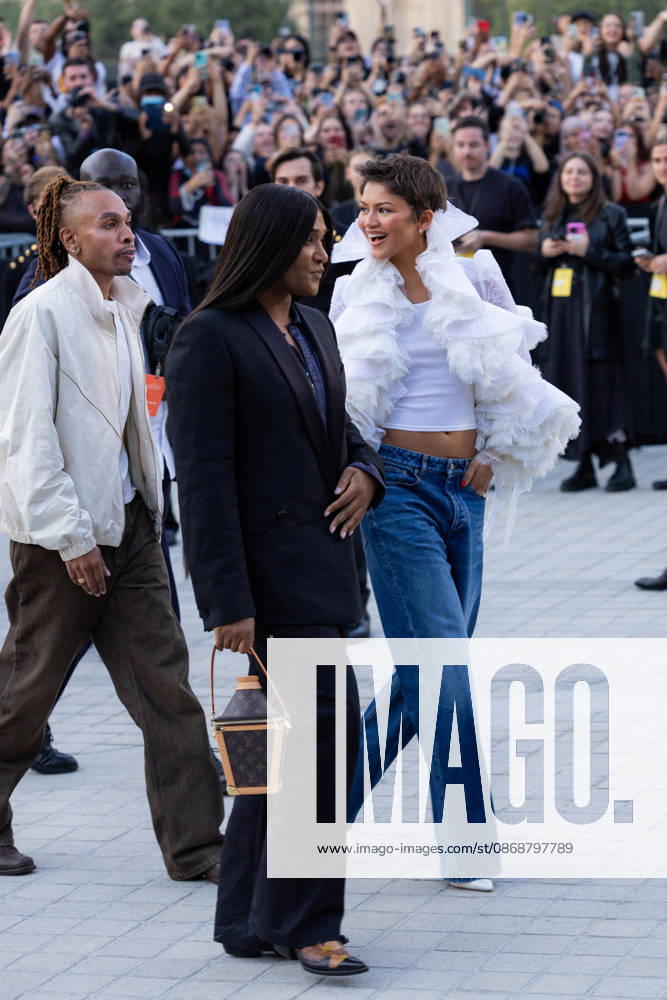 Zendaya and Law Roach at the Louis Vuitton Women s Ready-to-Wear Spring Summer 2026 Collection fashion show during Paris Fashion Week, October 6, 2026 Florian Lavielle Bestimage Celebrities at the Louis Vuitton Women’s Ready-to-Wear Spring Summer 2026 Collection fashion show during Paris Fashion Week on October 6, 2026, Paris, France