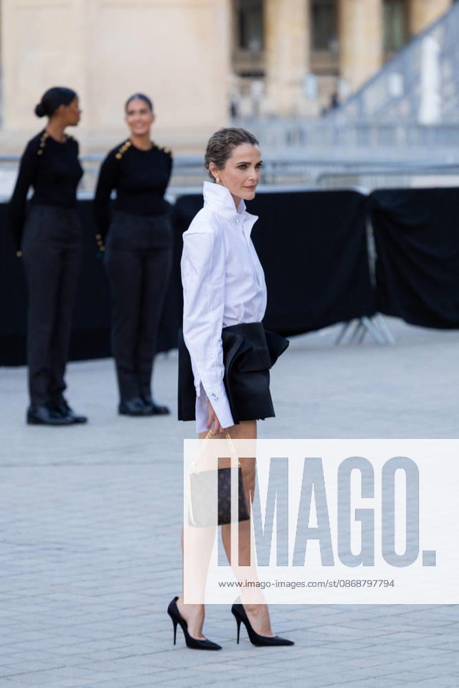 Guest at the Louis Vuitton Women s Ready-to-Wear Spring Summer 2026 Collection fashion show during Paris Fashion Week, October 6, 2026 Florian Lavielle Bestimage Celebrities at the Louis Vuitton Women’s Ready-to-Wear Spring Summer 2026 Collection fashion show during Paris Fashion Week on October 6, 2026, Paris, France