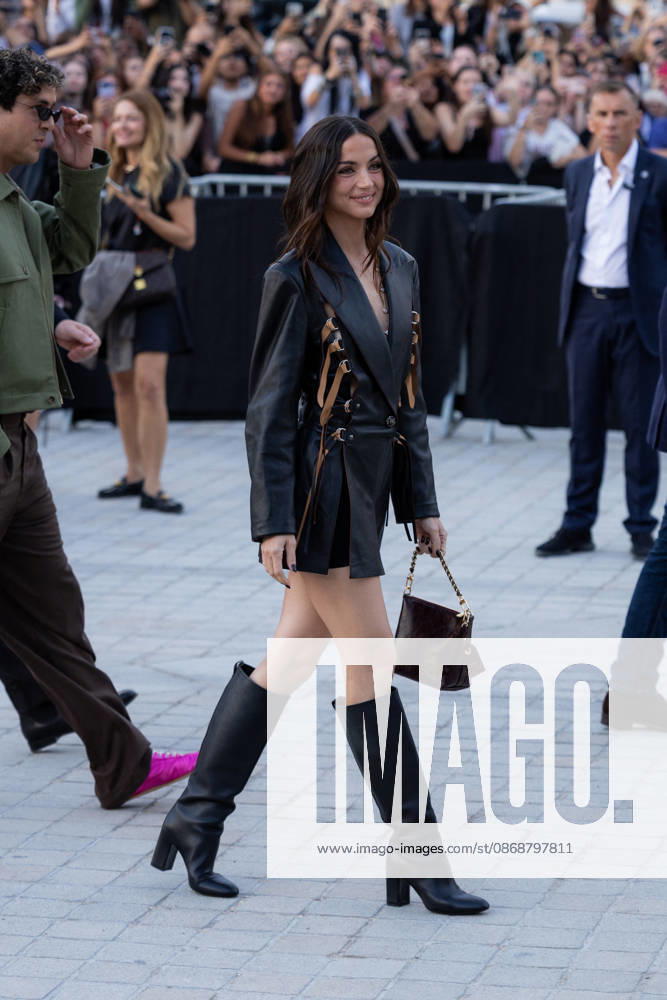 Ana De Armas at the Louis Vuitton Women s Ready-to-Wear Spring Summer 2026 Collection fashion show during Paris Fashion Week, October 6, 2026 Florian Lavielle Bestimage Celebrities at the Louis Vuitton Women’s Ready-to-Wear Spring Summer 2026 Collection fashion show during Paris Fashion Week on October 6, 2026, Paris, France