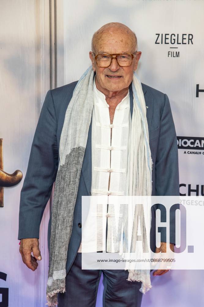 ABB HEIMSUCHUNG- Volker Schloendorff zu Gast auf dem roten Teppich bei der Deutschland Premiere von Volker Schloendorff Kinofilm Heimsuchung im Kino International am 06.10.2026 in Berlin Berlin Deutschland