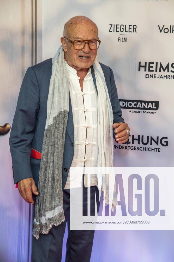 ABB HEIMSUCHUNG- Volker Schloendorff zu Gast auf dem roten Teppich bei der Deutschland Premiere von Volker Schloendorff Kinofilm Heimsuchung im Kino International am 06.10.2026 in Berlin Berlin Deutschland