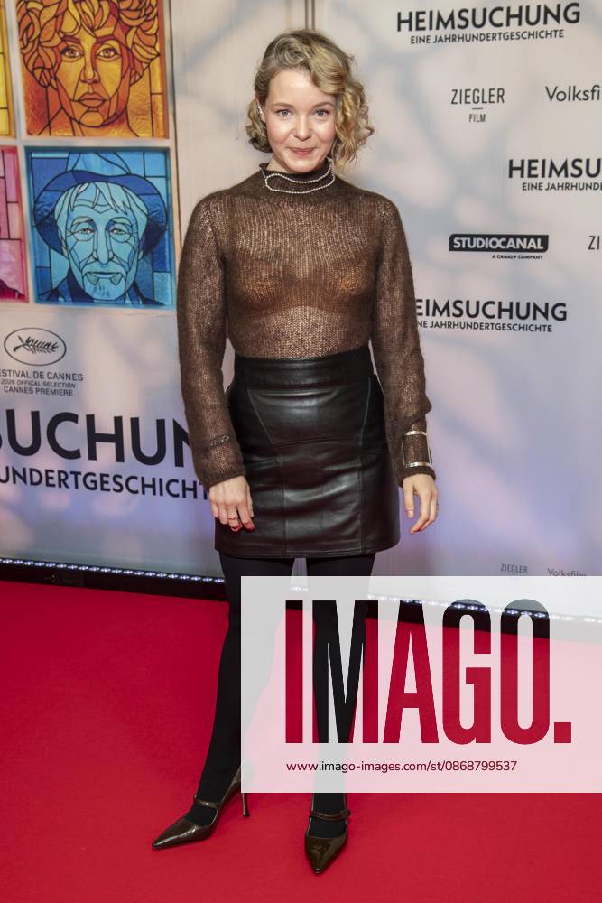 ABB HEIMSUCHUNG- Angelina Haentsch zu Gast auf dem roten Teppich bei der Deutschland Premiere von Volker Schloendorff Kinofilm Heimsuchung im Kino International am 06.10.2026 in Berlin Berlin Deutschland