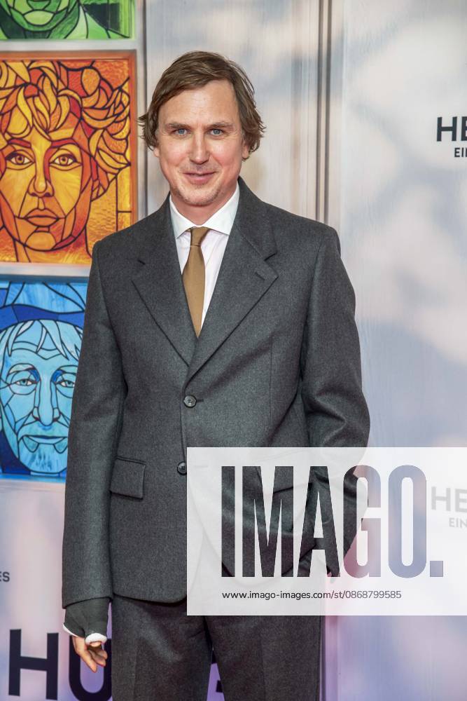 ABB HEIMSUCHUNG- Lars Eidinger zu Gast auf dem roten Teppich bei der Deutschland Premiere von Volker Schloendorff Kinofilm Heimsuchung im Kino International am 06.10.2026 in Berlin Berlin Deutschland