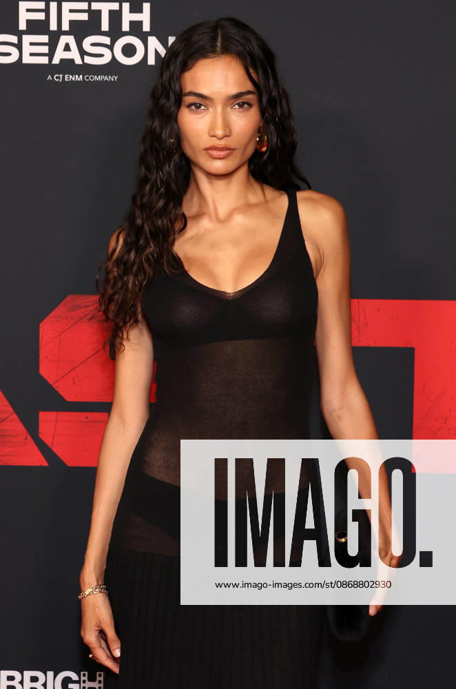 Inside arrivals for the Los Angeles premiere of The Beast at the Academy Museum of Motion Pictures Featuring: Kelly Gale Where: Los Angeles, California, United States When: 07 Oct 2026 Credit: Faye s Vision Cover Images . NOT FOR USE BY NEWSPAPERS BASED IN THE UK.