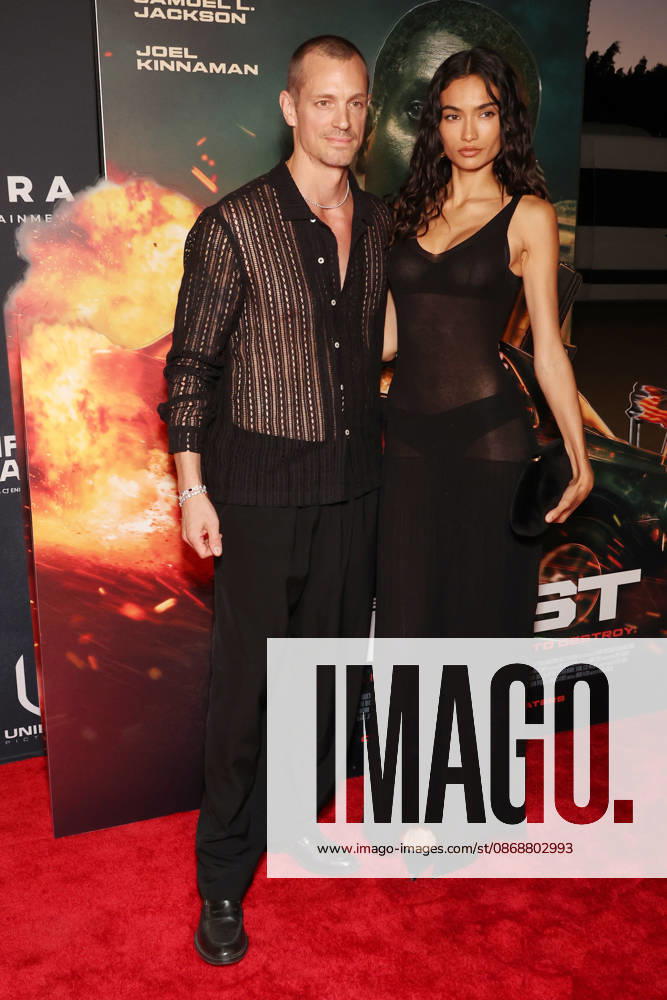 Inside arrivals for the Los Angeles premiere of The Beast at the Academy Museum of Motion Pictures Featuring: Joel Kinnaman, Kelly Gale Where: Los Angeles, California, United States When: 07 Oct 2026 Credit: Faye s Vision Cover Images . NOT FOR USE BY NEWSPAPERS BASED IN THE UK.